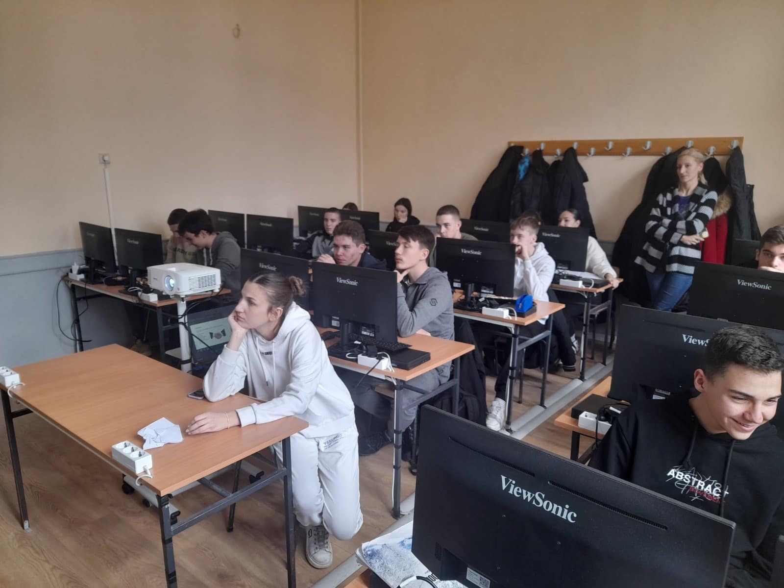 417707385_377226965049165_5066410493862879059_n