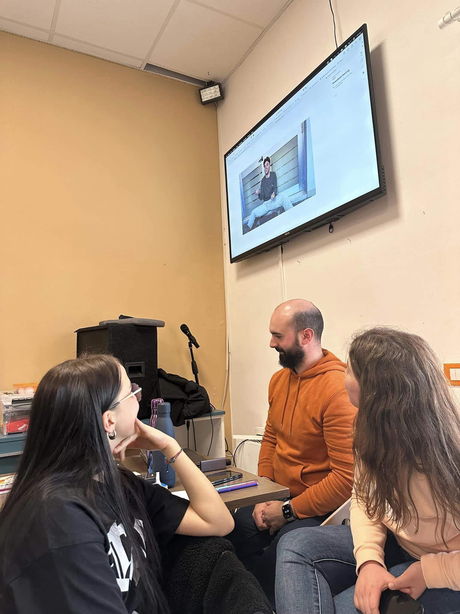 420169916_396149273156934_1120439250325776546_n