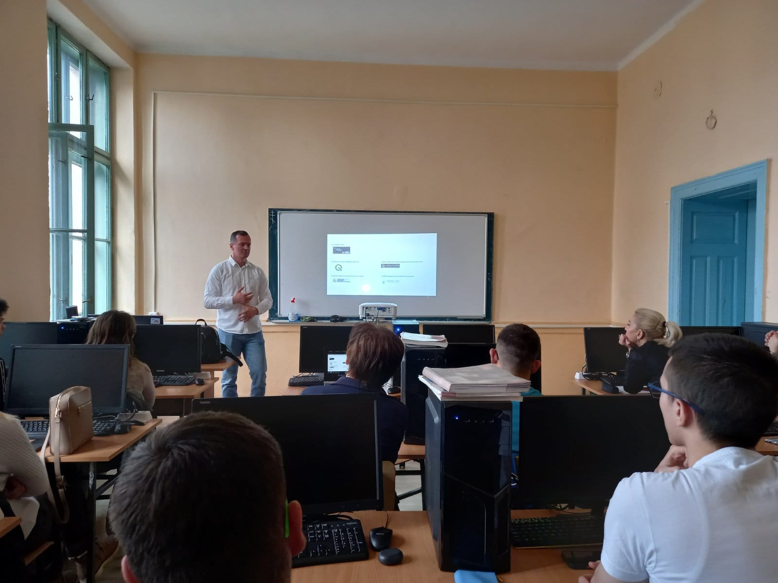 433246363_397679209670607_7750504055893250092_n