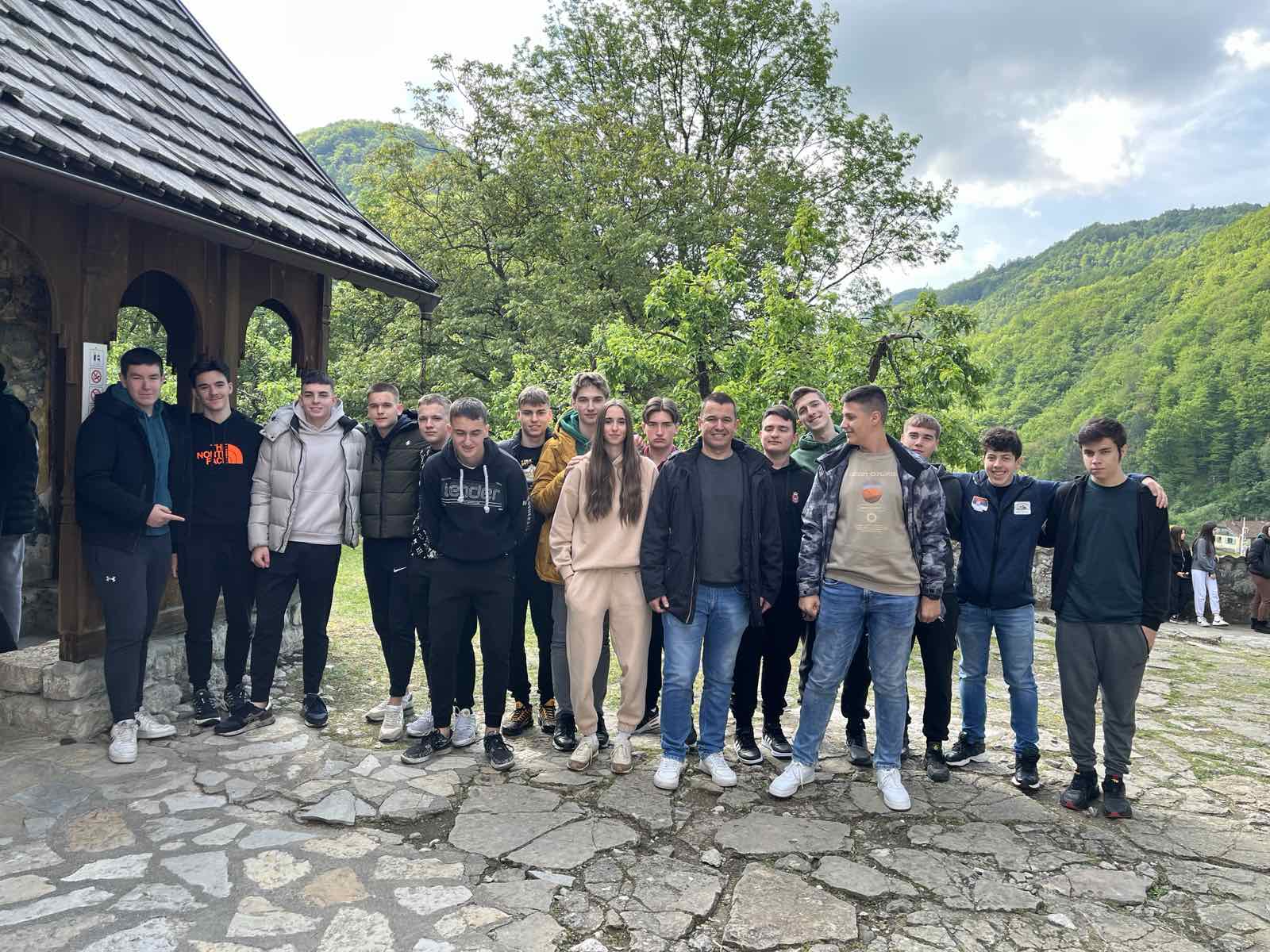 437553489_411851438253384_7940229684765587187_n