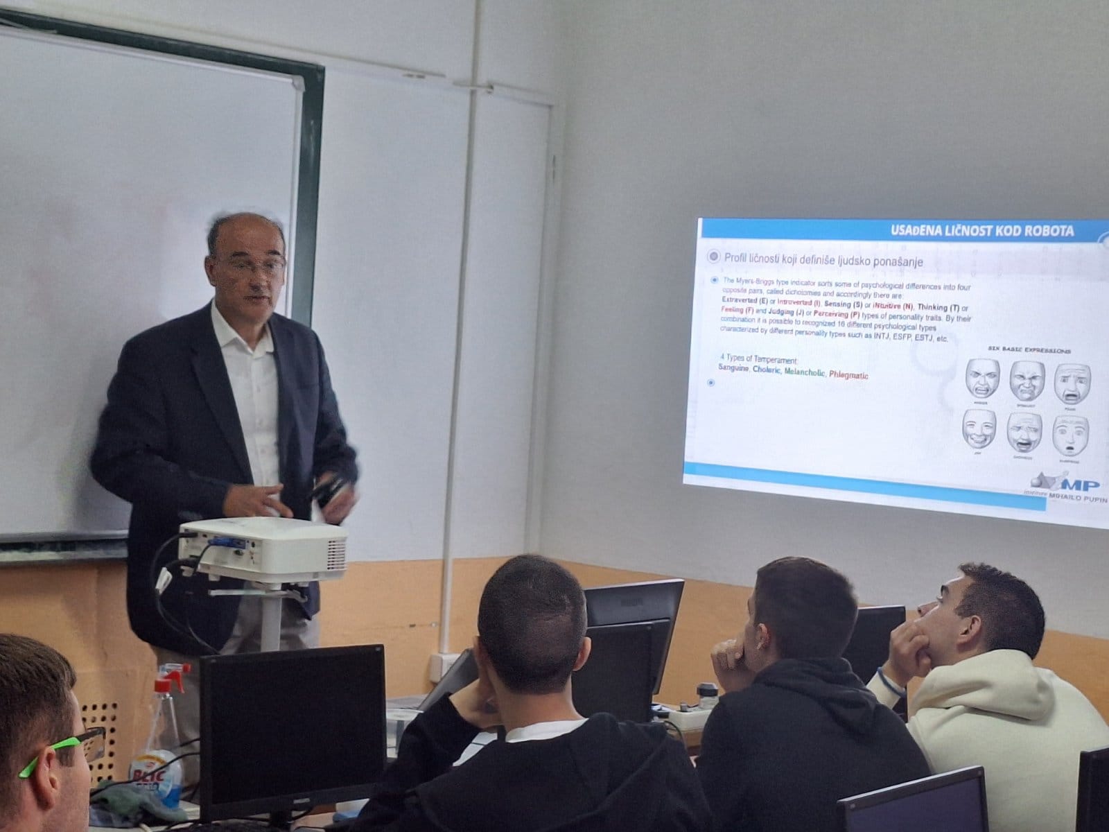 441463908_427612443343950_2856732585495736853_n