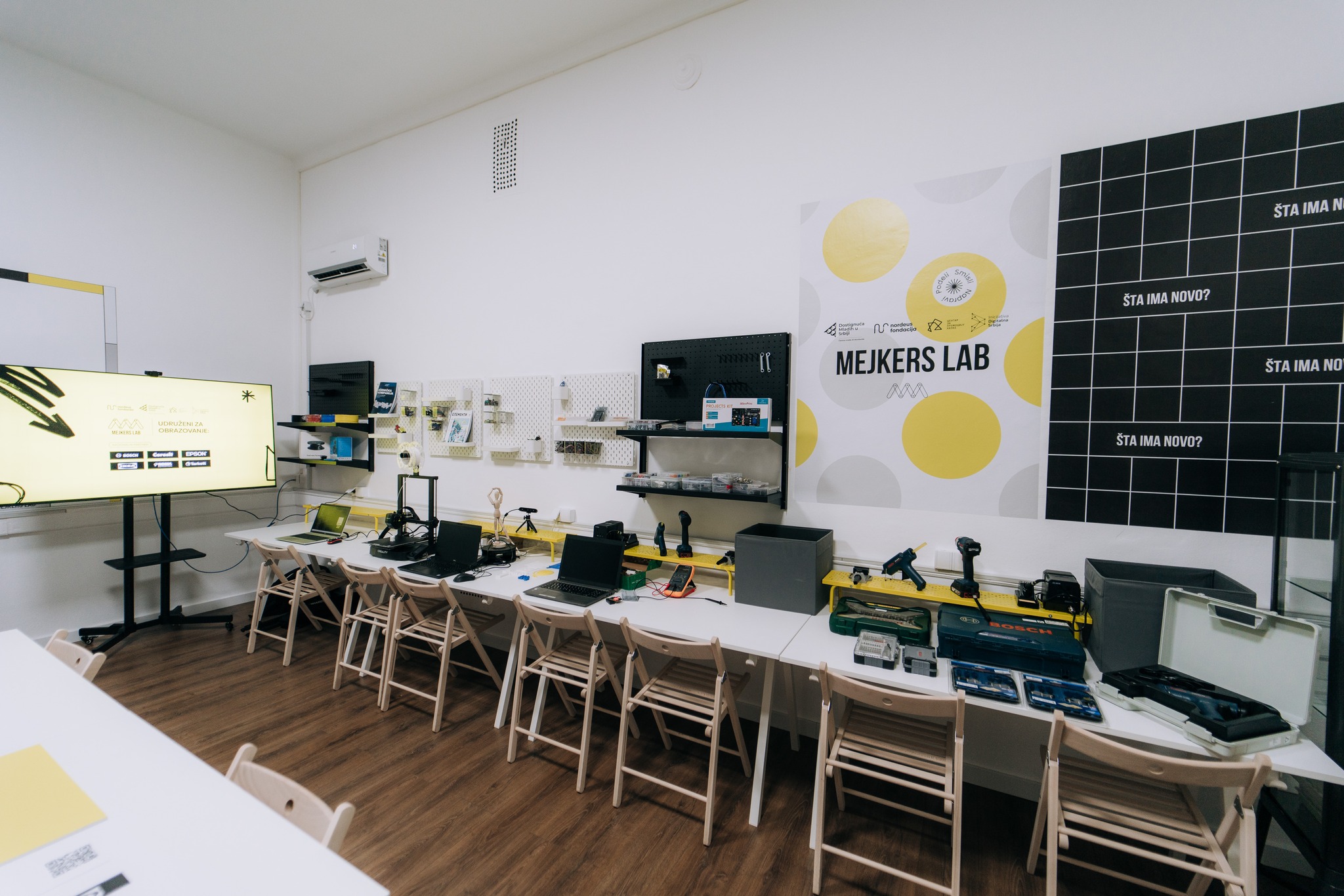 571558247_808509331920924_6679527473127017088_n