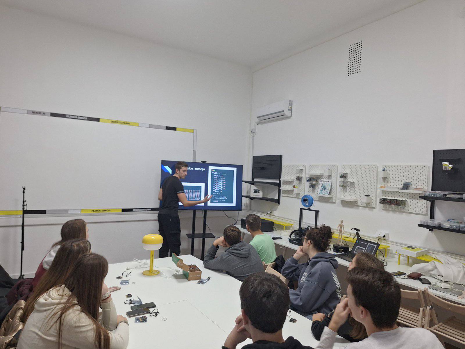 577015567_814417231330134_7962721436392787295_n