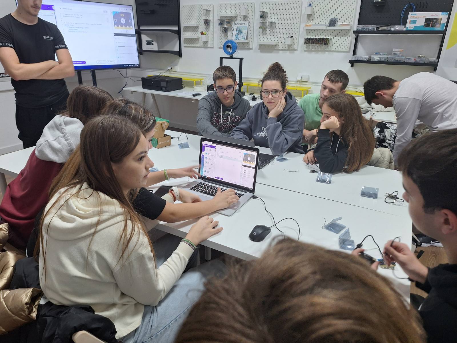 577026910_814416961330161_1884057610056397329_n