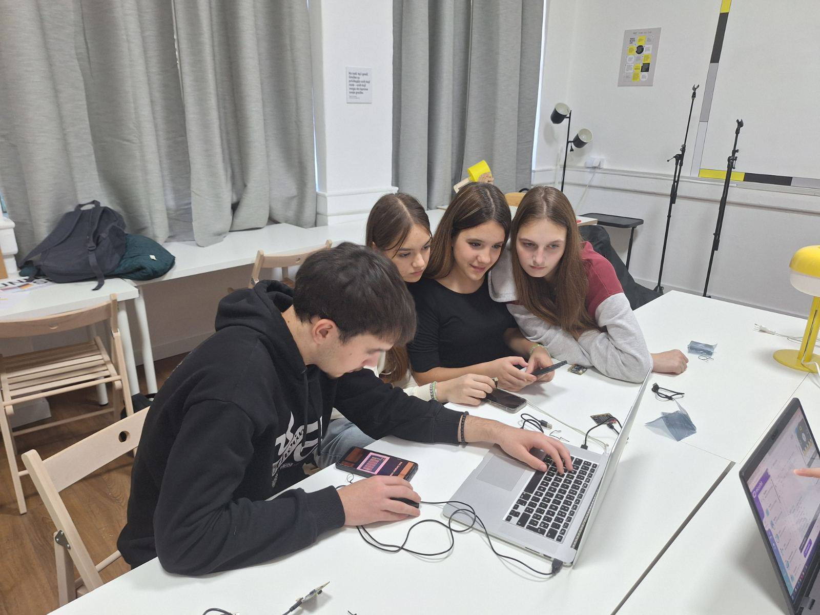 577048889_814417064663484_986010701442826007_n