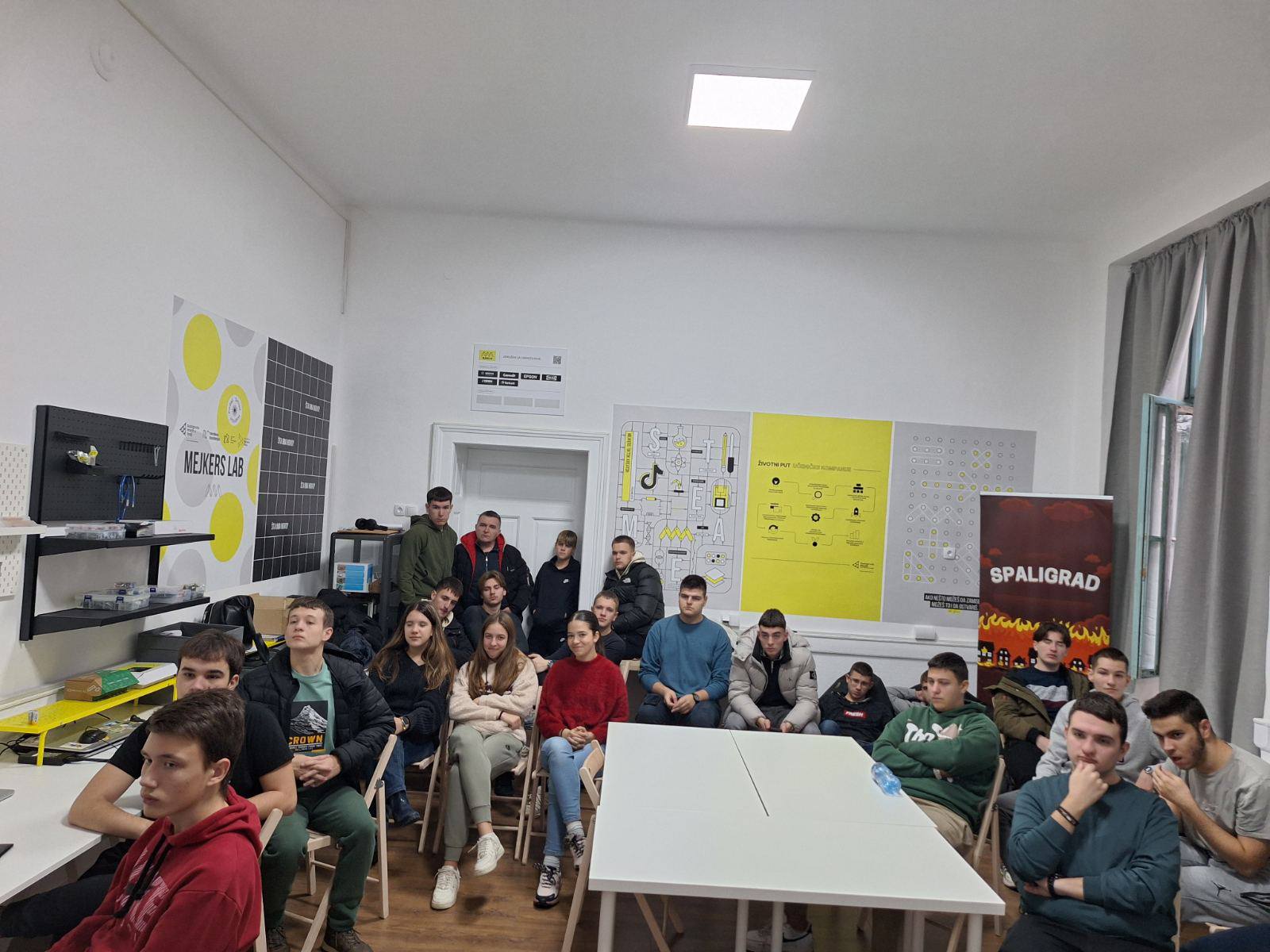 590612066_830677563037434_5143822006229858079_n