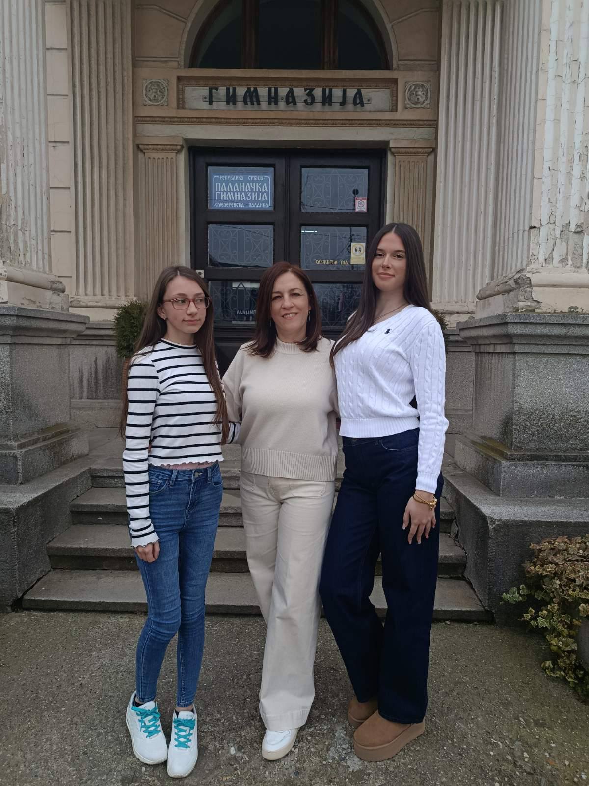 644562408_903285892443267_1882727880566089667_n